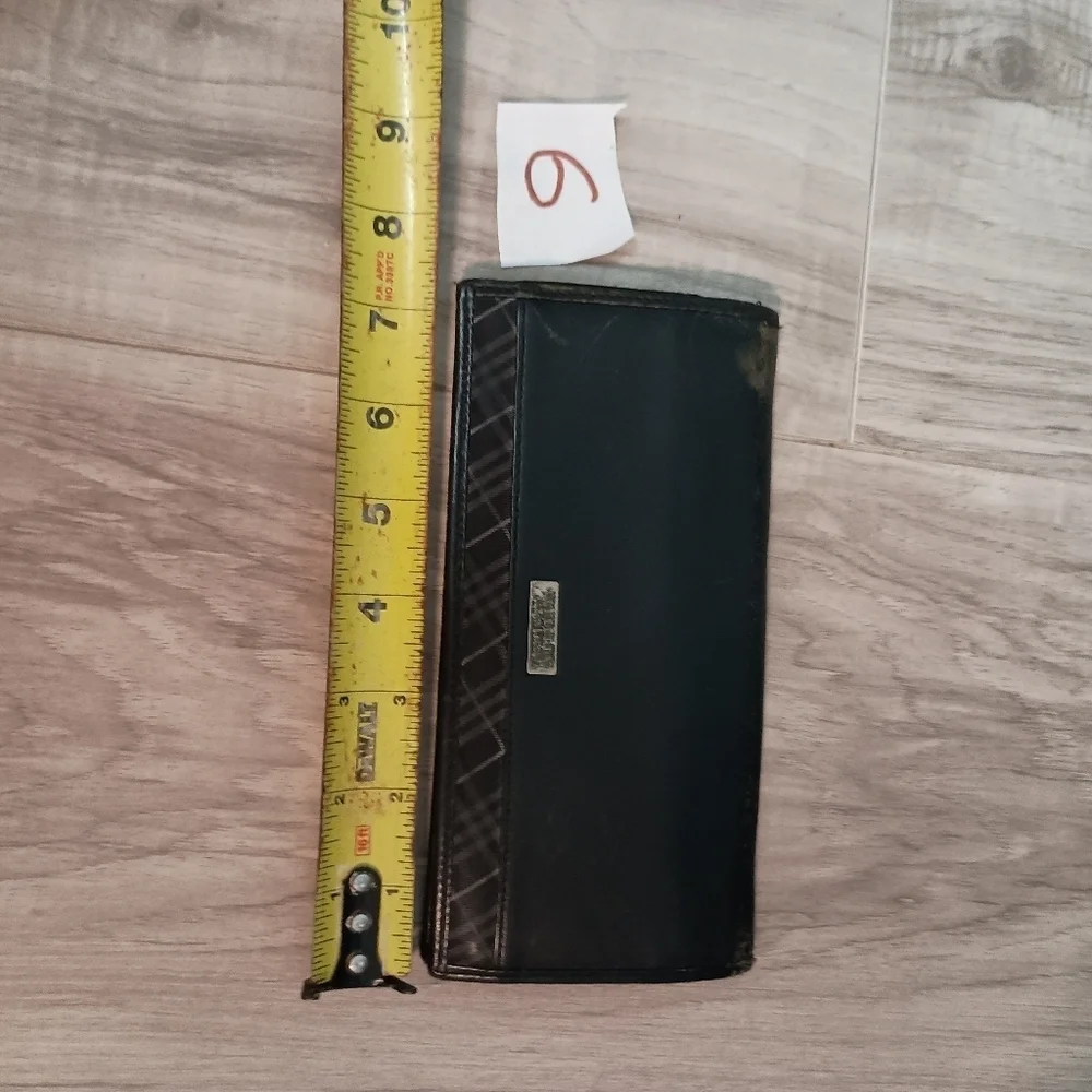 Burberry Long Wallet Nova Check Black Plate Logo Men Women